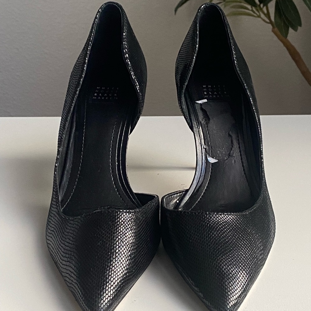 White House Black Market Black Snakeskin Pointed Toe Heels Size 7.5M